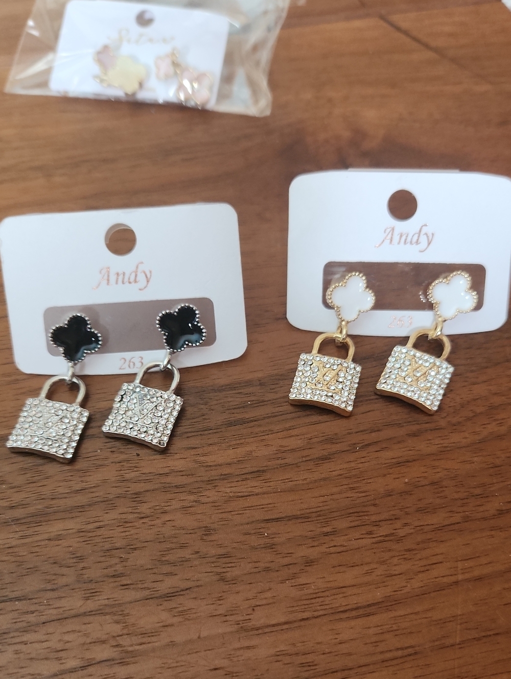 Andy Crystal Padlock Dangle Earrings - Black & White